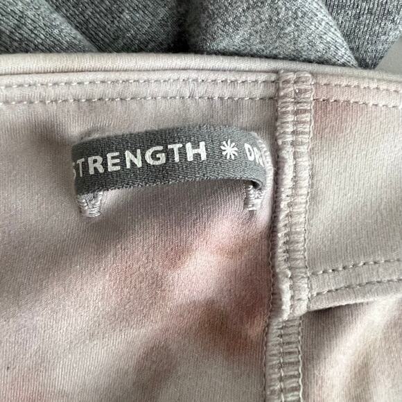 Athleta Girl Spliced Chit Chat Capri Leggings Gray Pink Girls Large 12 - Picture 13 of 13